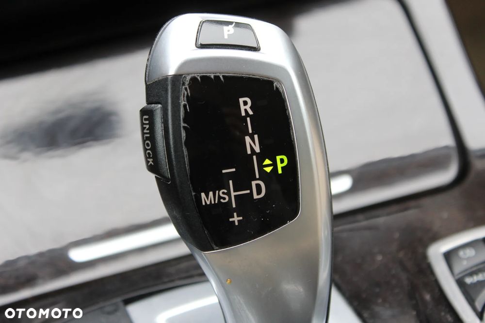 BMW Seria 5 520d Luxury Line - 31