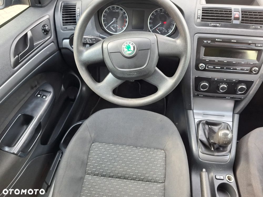 Skoda Octavia 1.6 TDI DPF Ambiente - 26