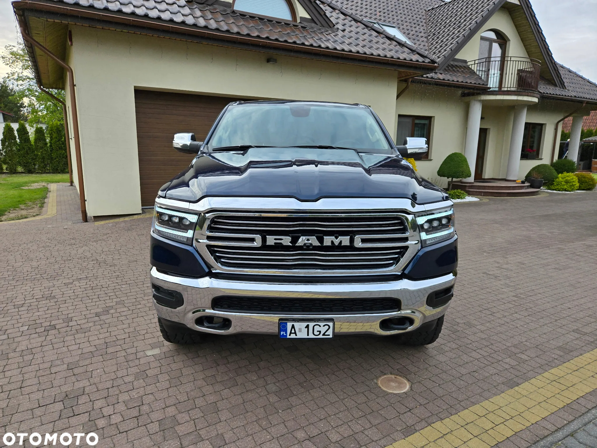 RAM 1500 Crew Cab MB Laramie - 2
