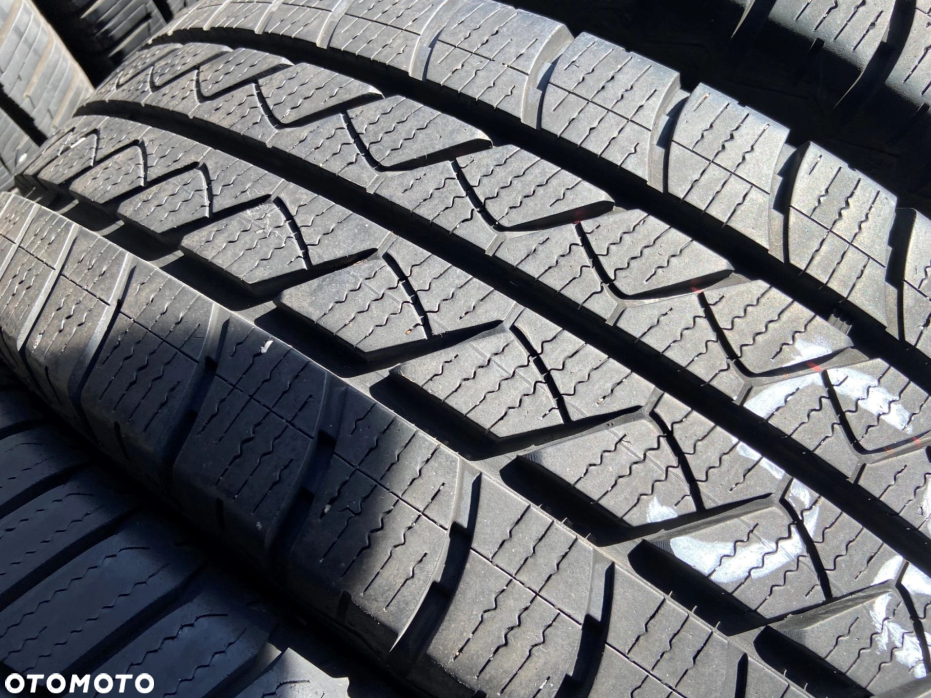 215/65/16C Goodyear Vector Cargo_8mm_2szt_(585) - 4
