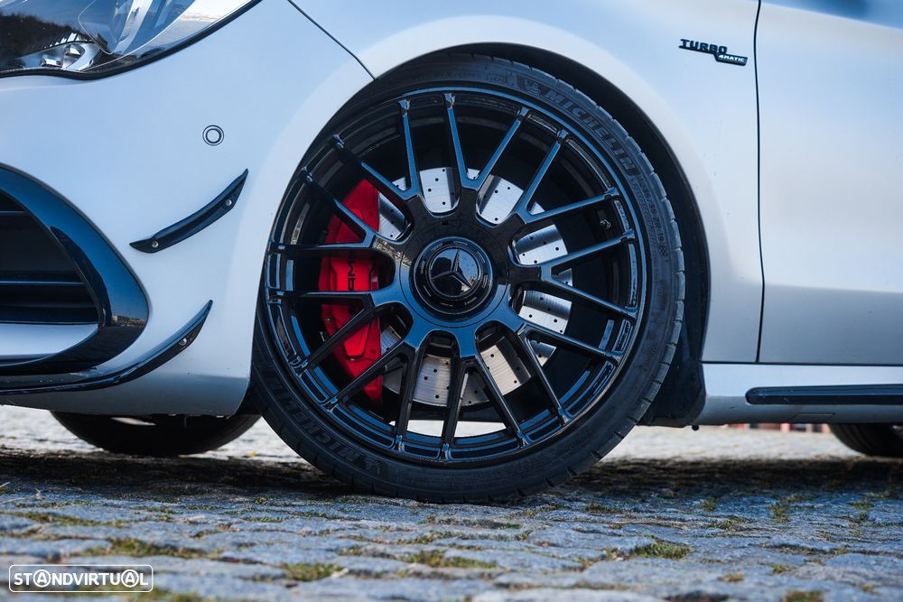 Mercedes-Benz CLA 45 AMG 4Matic Speedshift DCT 7G Night Edition - 14