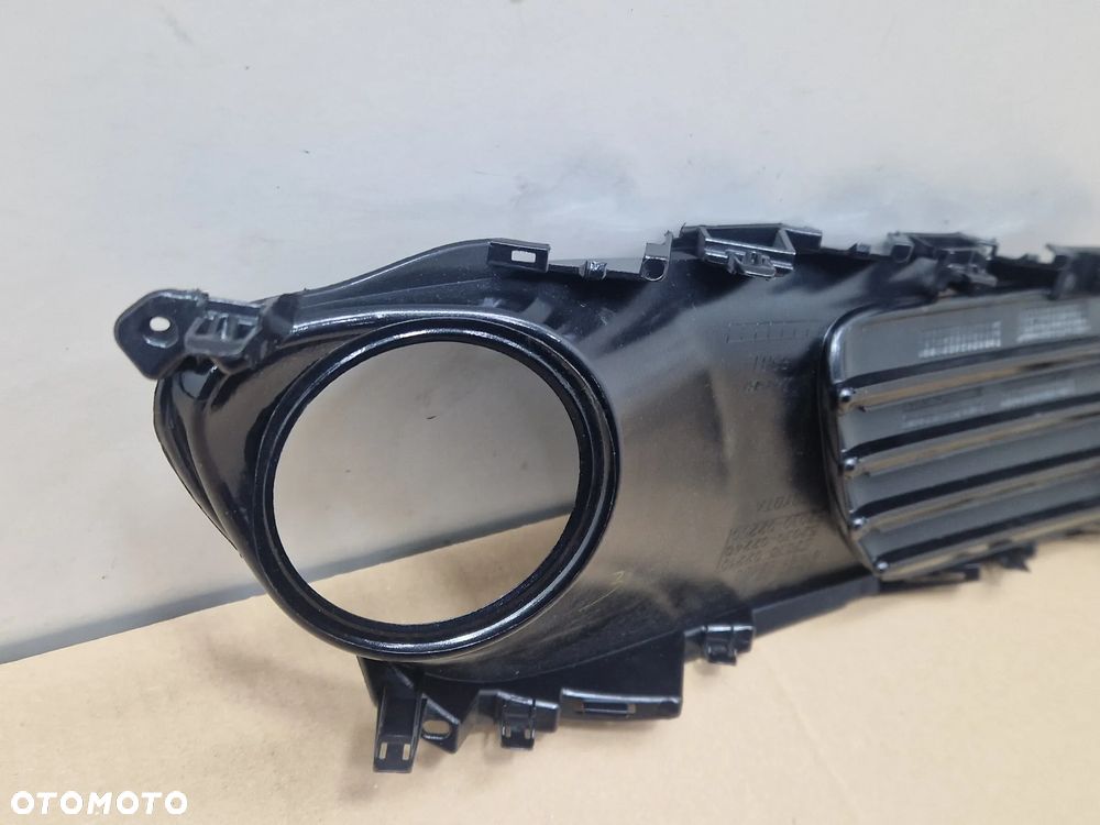 TOYOTA AURIS II E18 15-18 LIFT KRATKA RAMKA HALOGENU PRAWA PRAWY PRZÓD 81481-02580 - 7