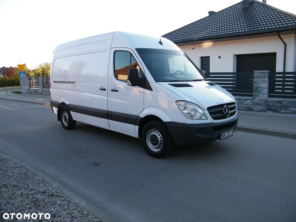 Mercedes-Benz Sprinter - 2