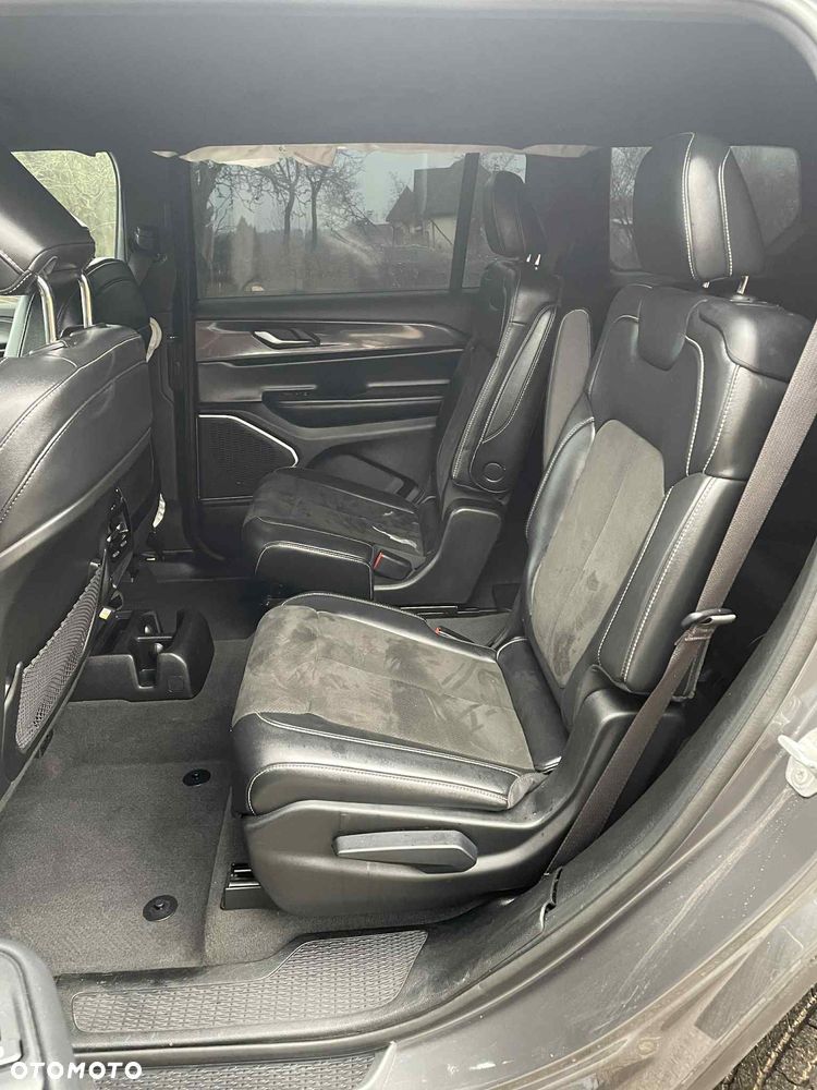 Jeep Grand Cherokee - 18