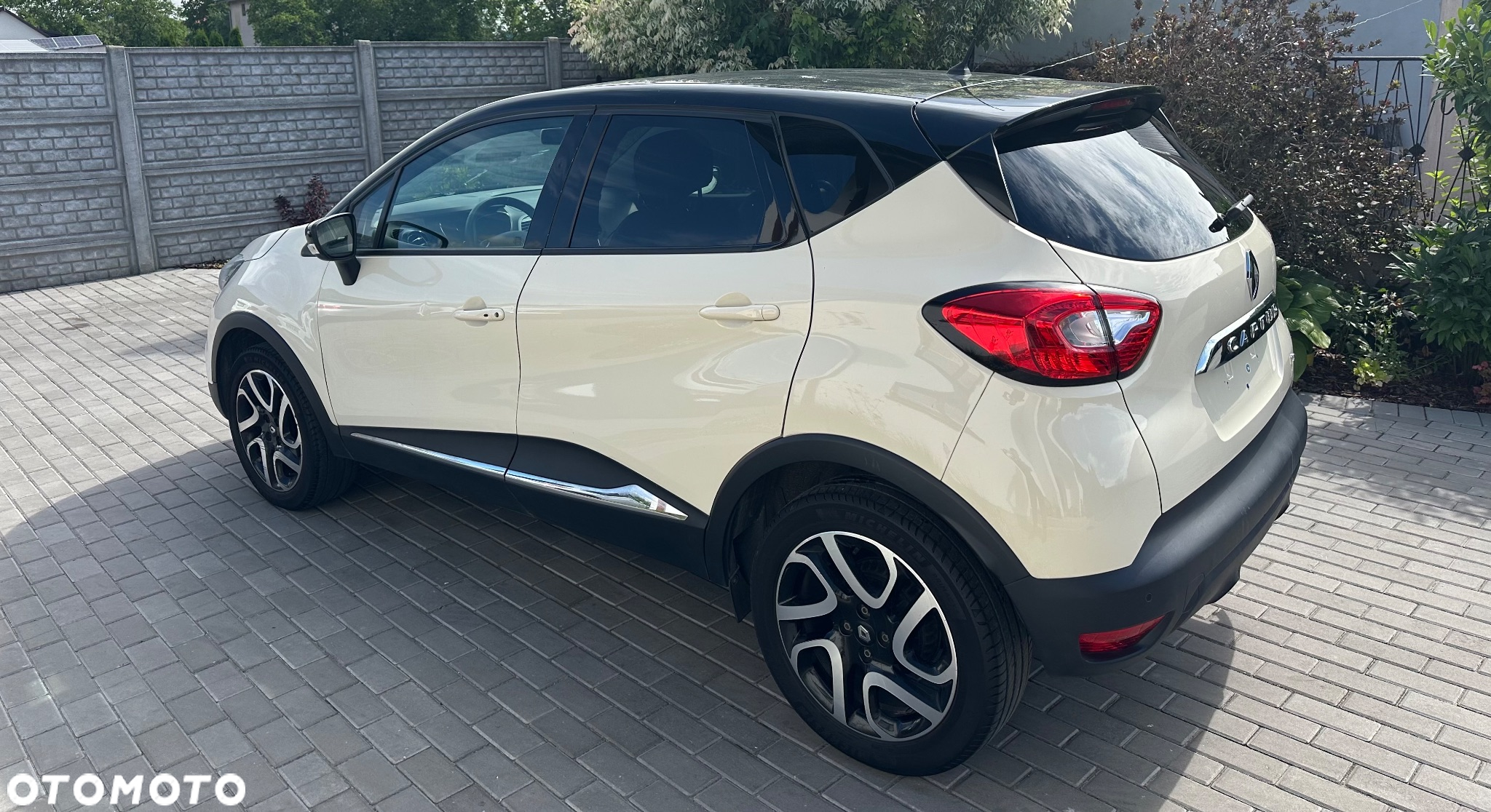 Renault Captur 1.2 Energy TCe Limited EDC - 12