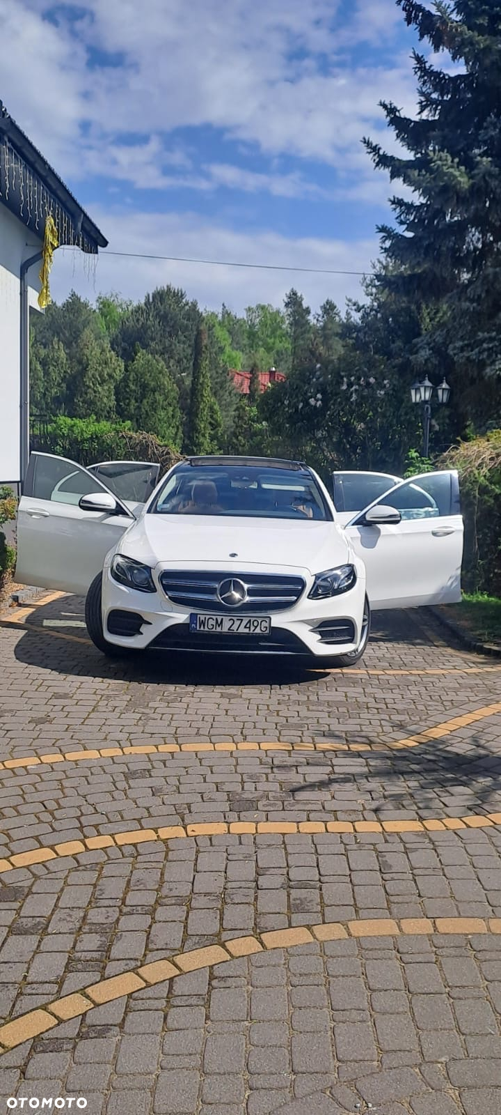 Mercedes-Benz Klasa E 220 d 4-Matic 9G-TRONIC - 33