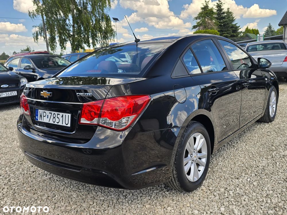 Chevrolet Cruze 1.6 - 10