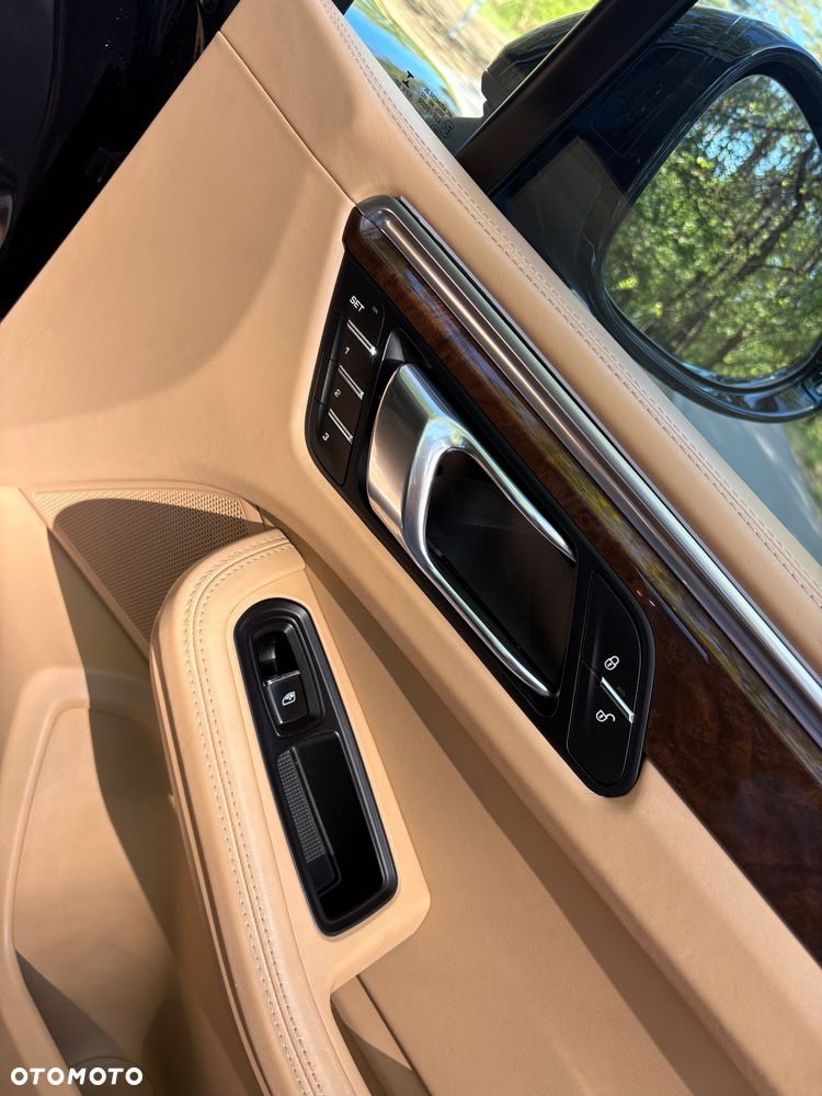 Porsche Macan - 33