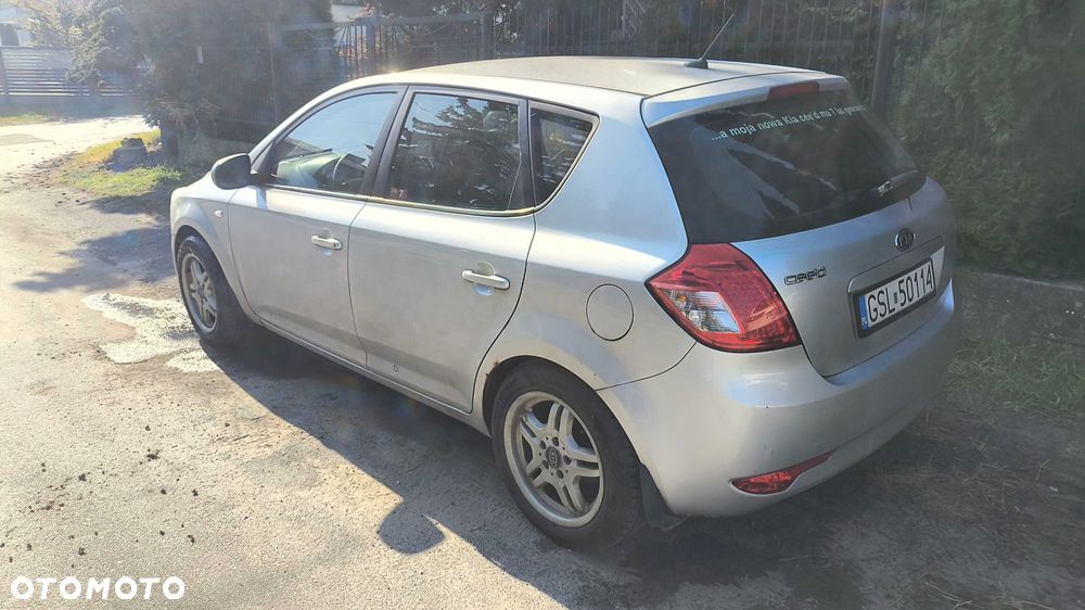 Kia Ceed - 7