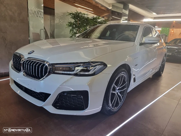 BMW 545 e xDrive Pack M