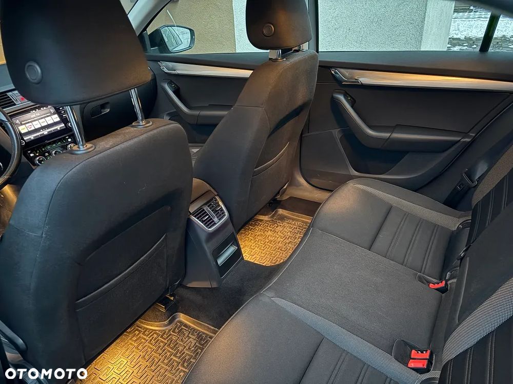 Skoda Octavia 1.5 TSI ACT Ambition - 9