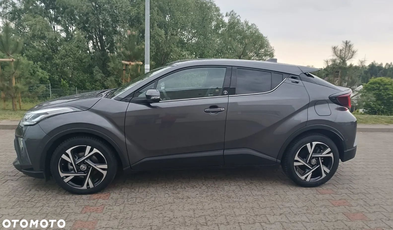Toyota C-HR 1.8 Hybrid Executive - 1