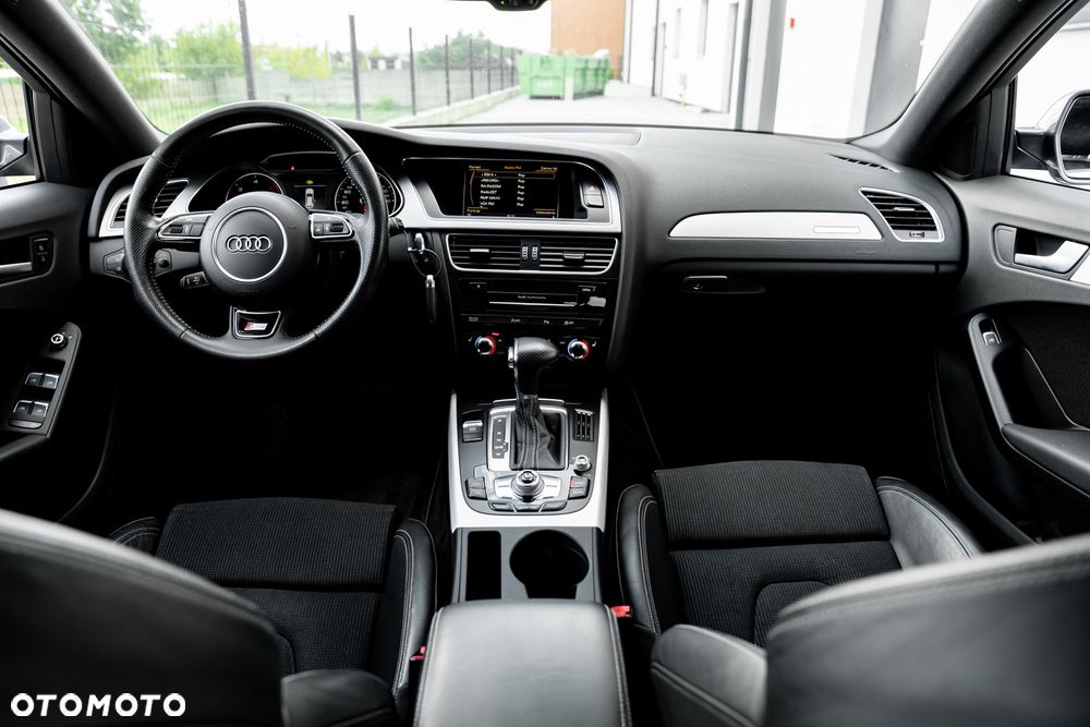 Audi A4 Avant 2.0 TDI DPF quattro S tronic S line Sportpaket - 29