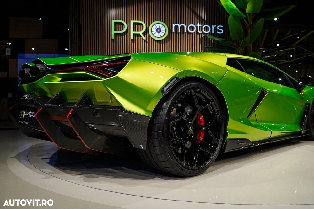 Lamborghini Revuelto - 29