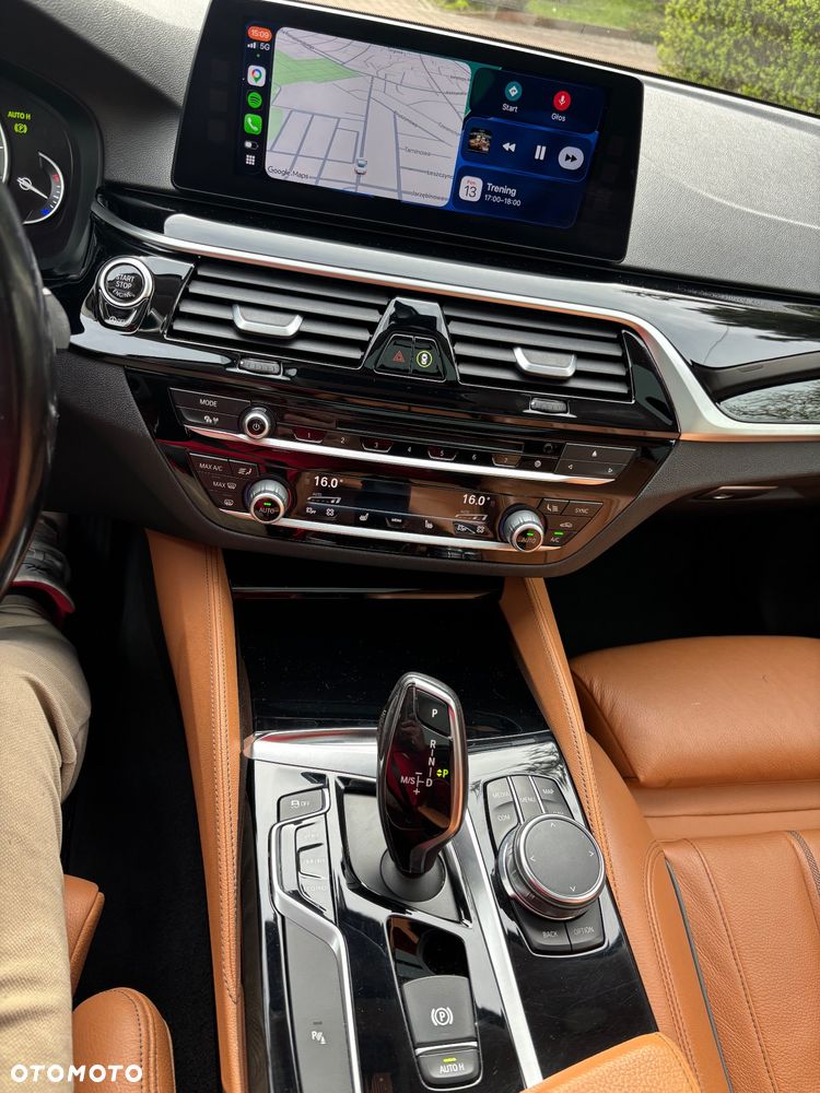 BMW Seria 5 520d - 13