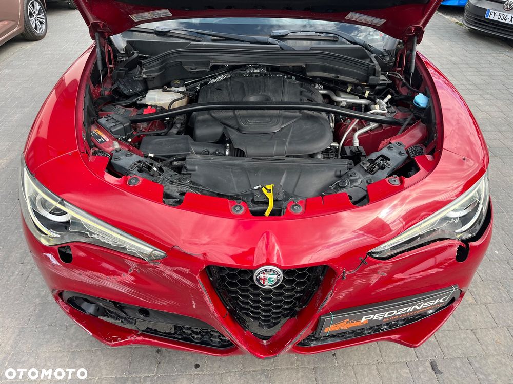 Alfa Romeo Stelvio - 13