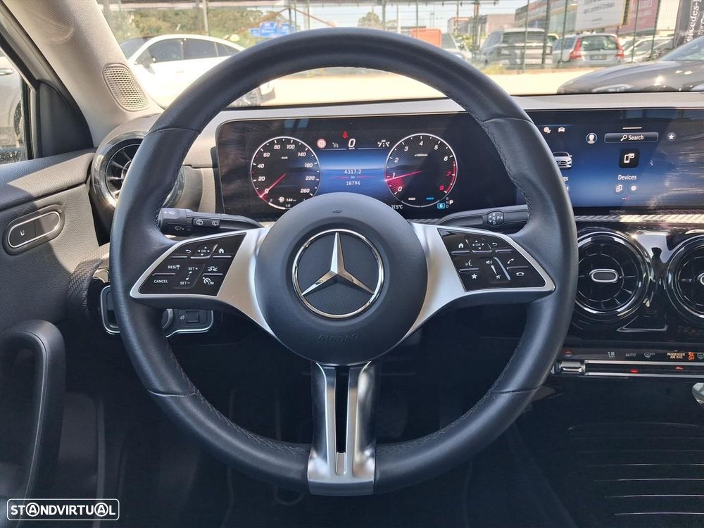 Mercedes-Benz A 200 Standard - 20