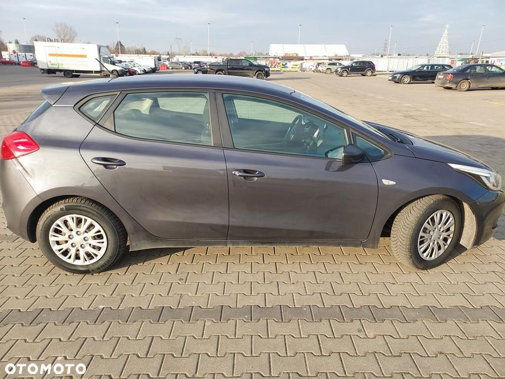 Kia Ceed 1.6 CRDi 128 Vision - 6