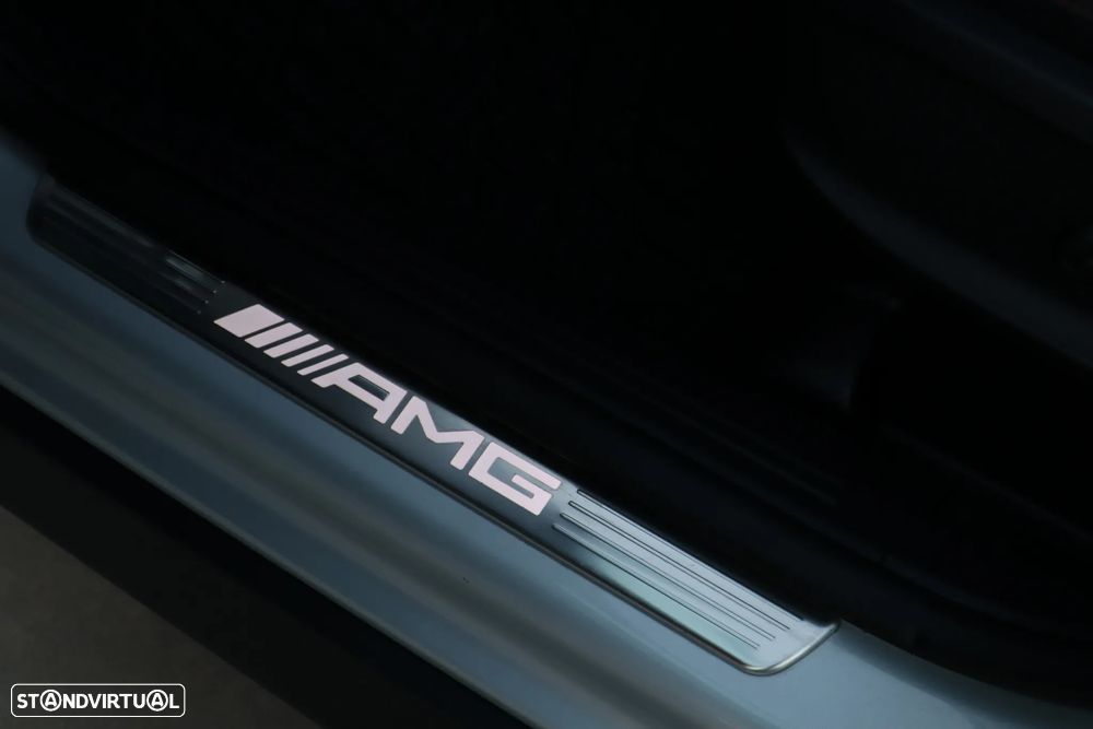 Mercedes-Benz GLB 35 AMG 4Matic Speedshift DCT 8G - 29