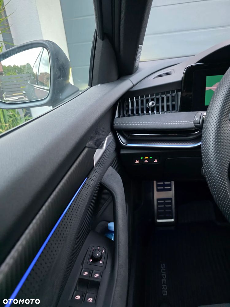 Skoda Superb 2.0 TSI Sportline DSG - 19