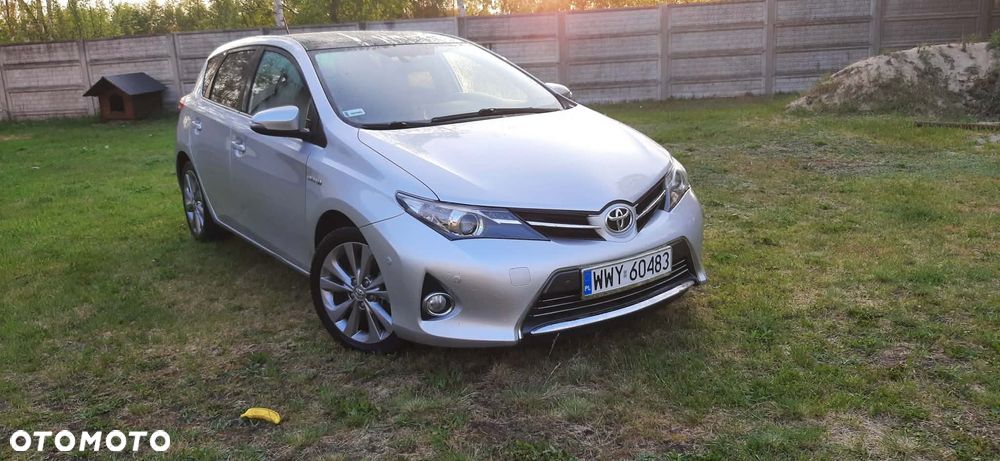 Toyota Auris 1.8 HSD Luna - 1