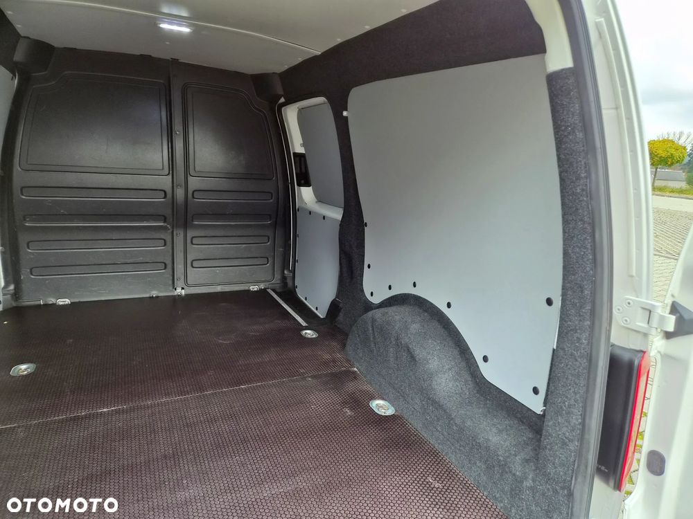 Volkswagen Caddy - 21