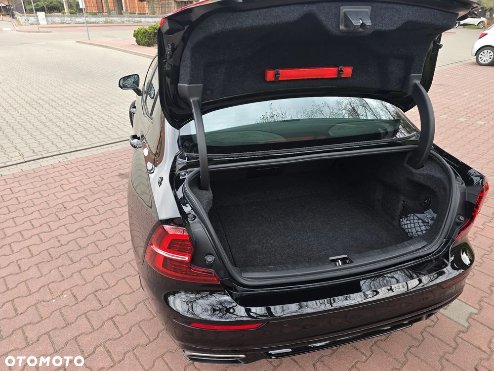 Volvo S60 B5 B AWD R-Design - 6