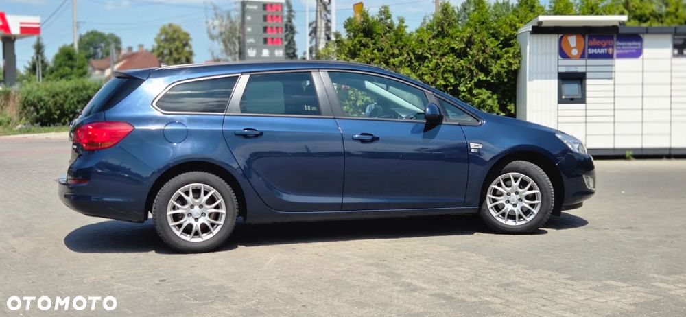 Opel Astra 1.6 Turbo 150 Jahre - 16