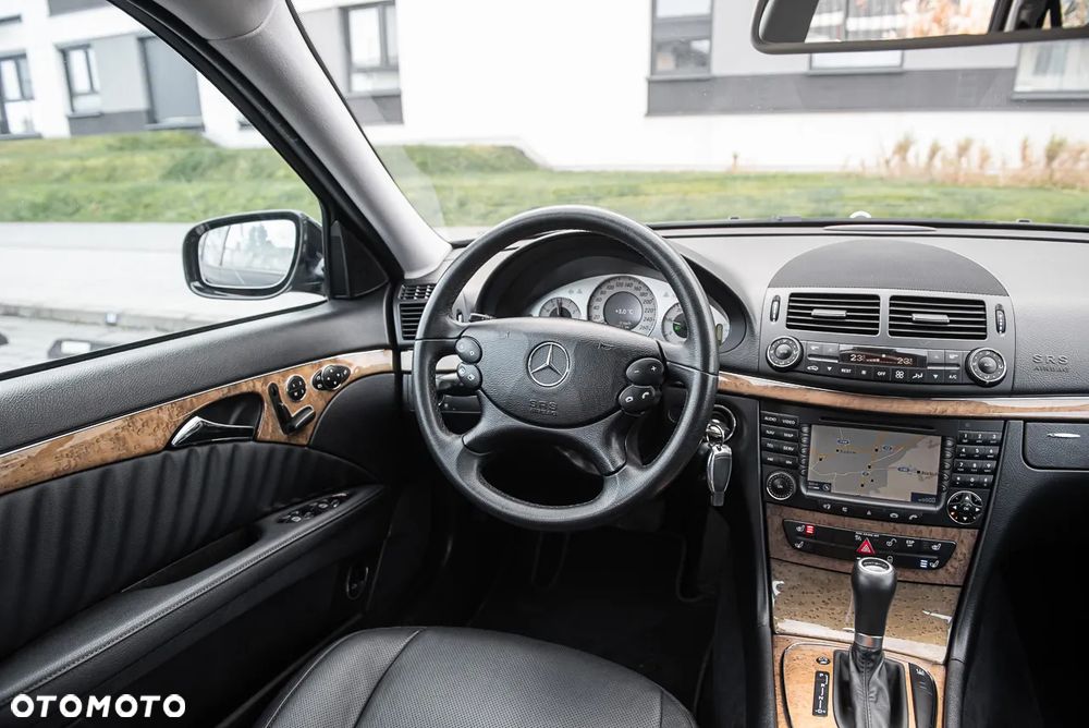 Mercedes-Benz Klasa E 320 CDI 4-Matic Avantgarde - 26