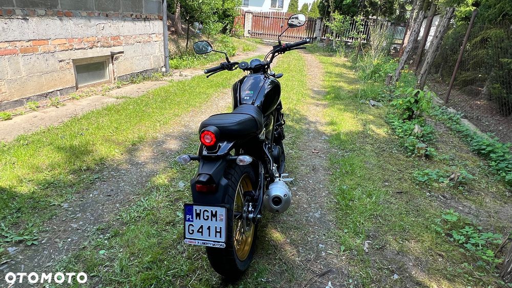 Yamaha XSR - 5