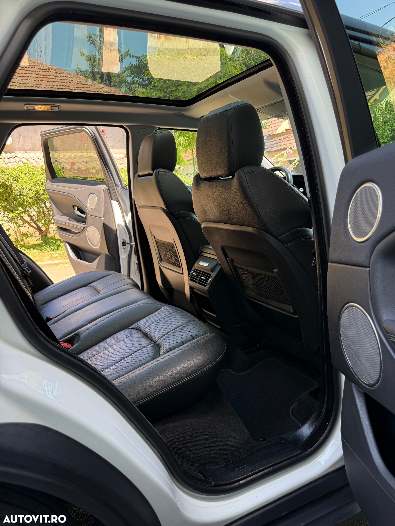 Land Rover Range Rover Evoque 2.0 D150 R-Dynamic HSE - 9