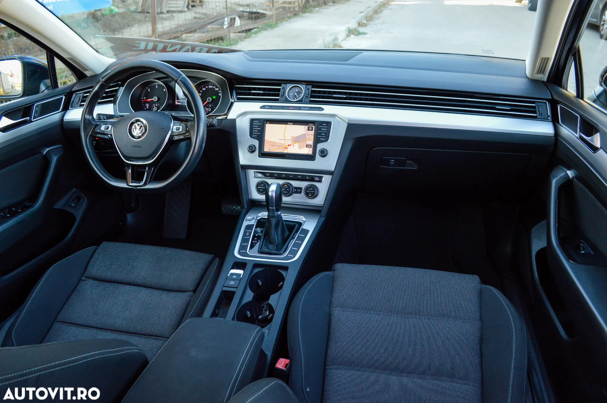Volkswagen Passat Variant 2.0 TDI DSG (BlueMotion Technology) Comfortline - 36