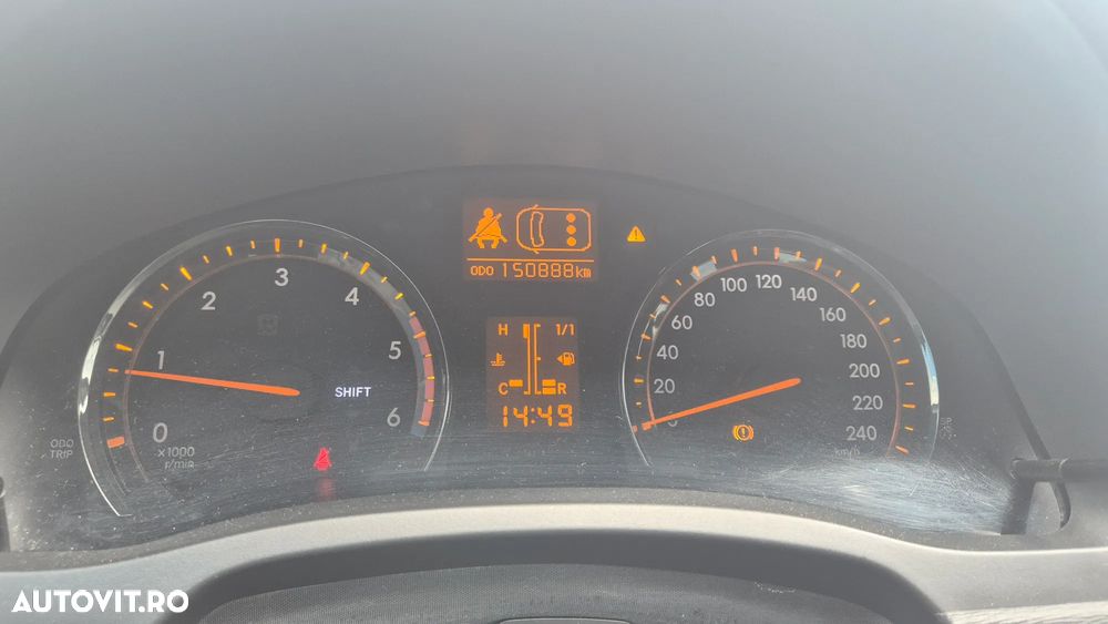 Toyota Avensis 2.0 D-4D Executive - 18