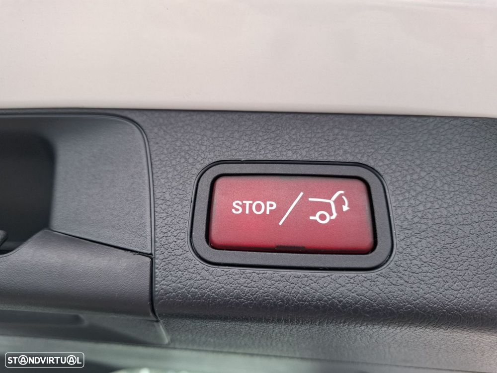 Mercedes-Benz GLB 180 d Progressive — fotografia 27