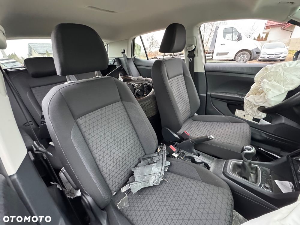 Volkswagen T-Cross - 6