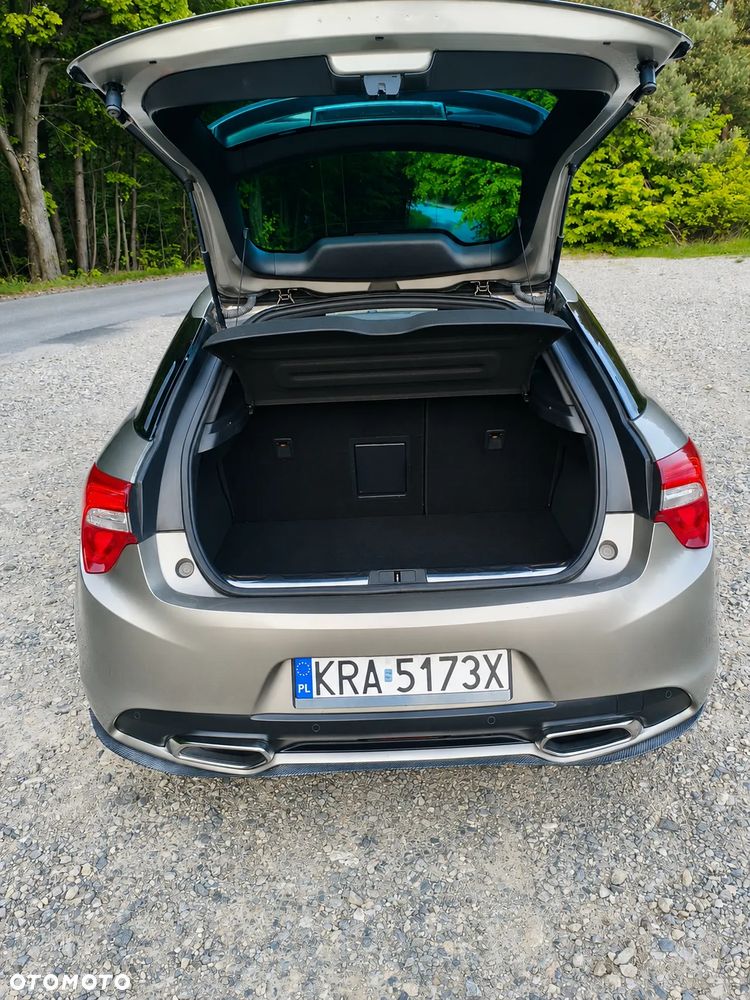 Citroën DS5 2.0 HDi Chic - 23