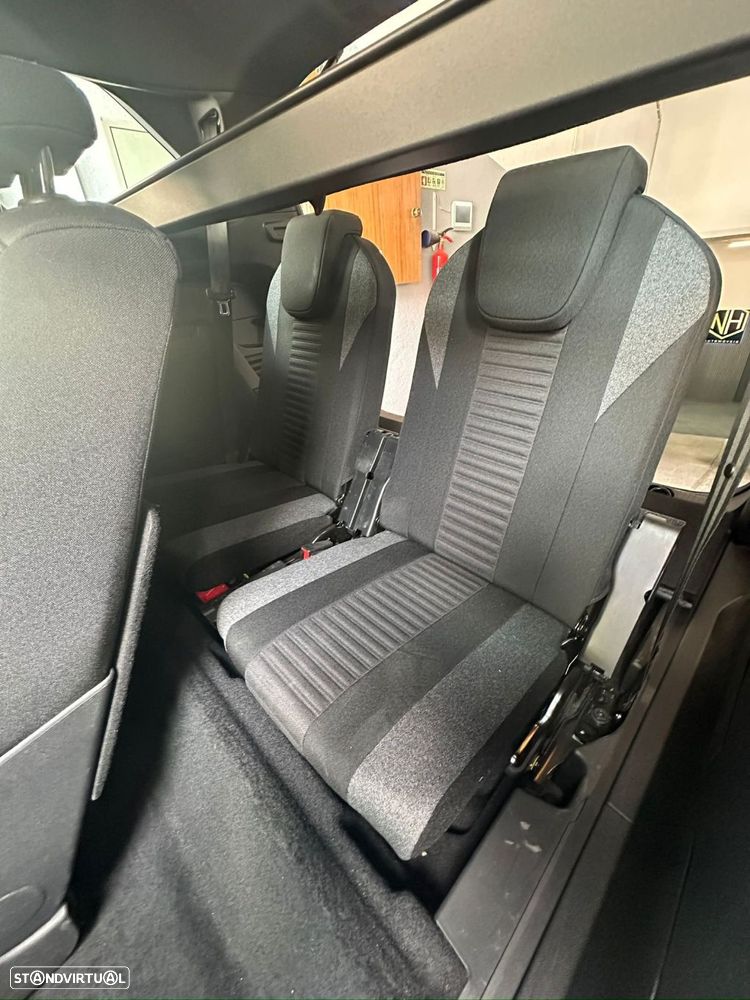 Peugeot 5008 1.2 PureTech Allure EAT8 - 11