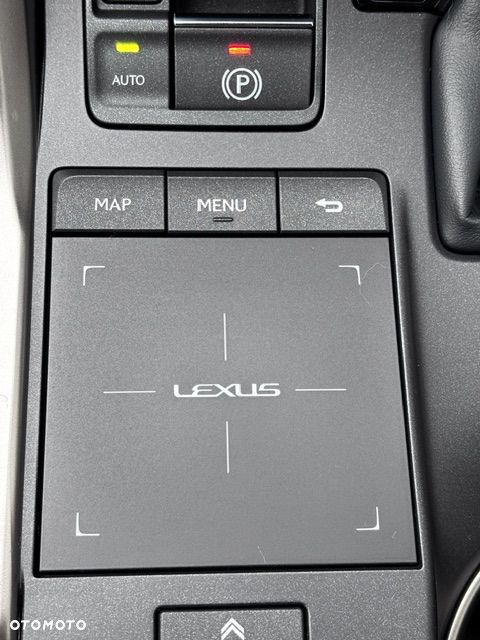 Lexus NX 300h F Impression AWD - 36