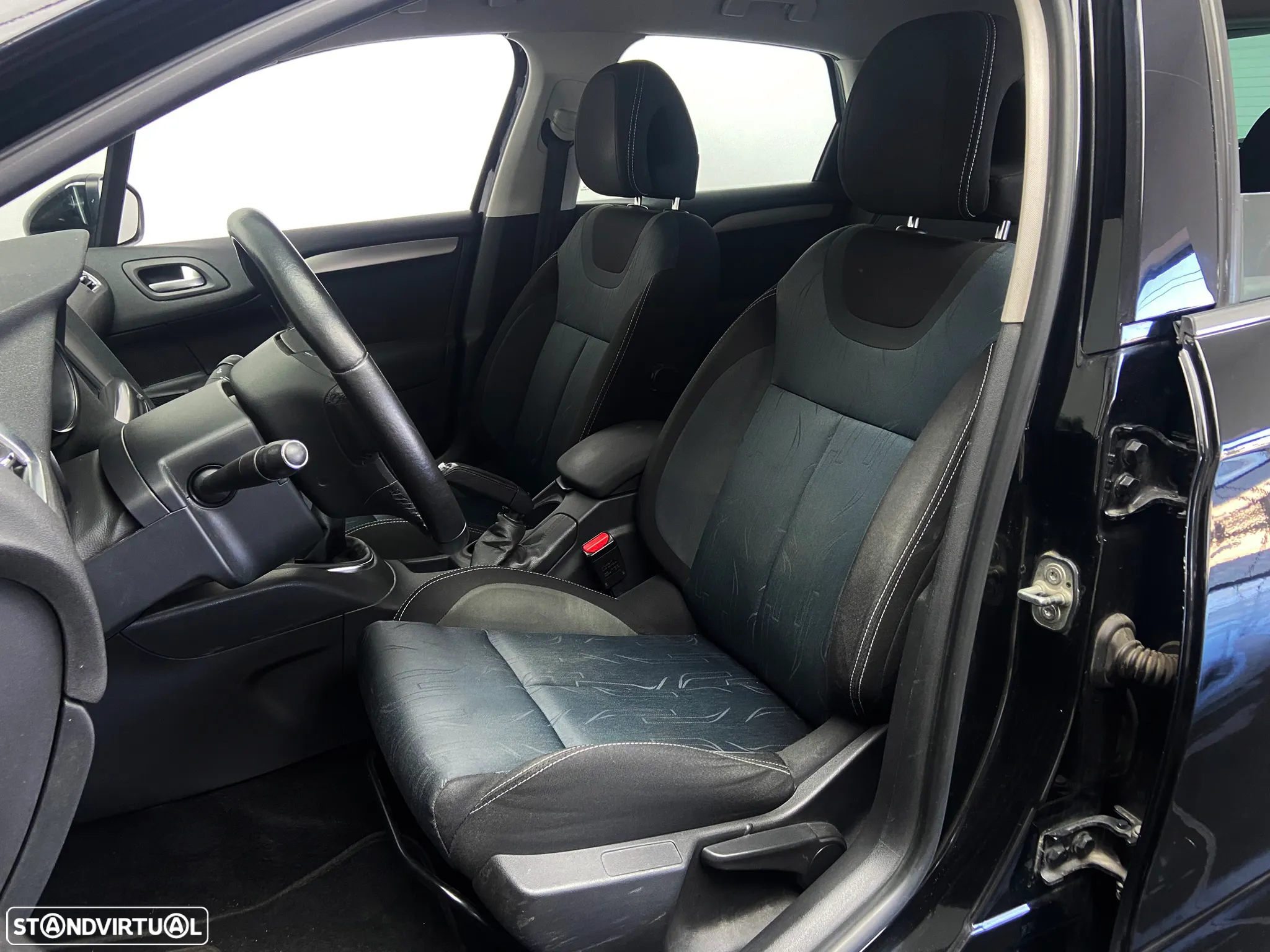Citroën C4 1.6 HDi Collection - 9