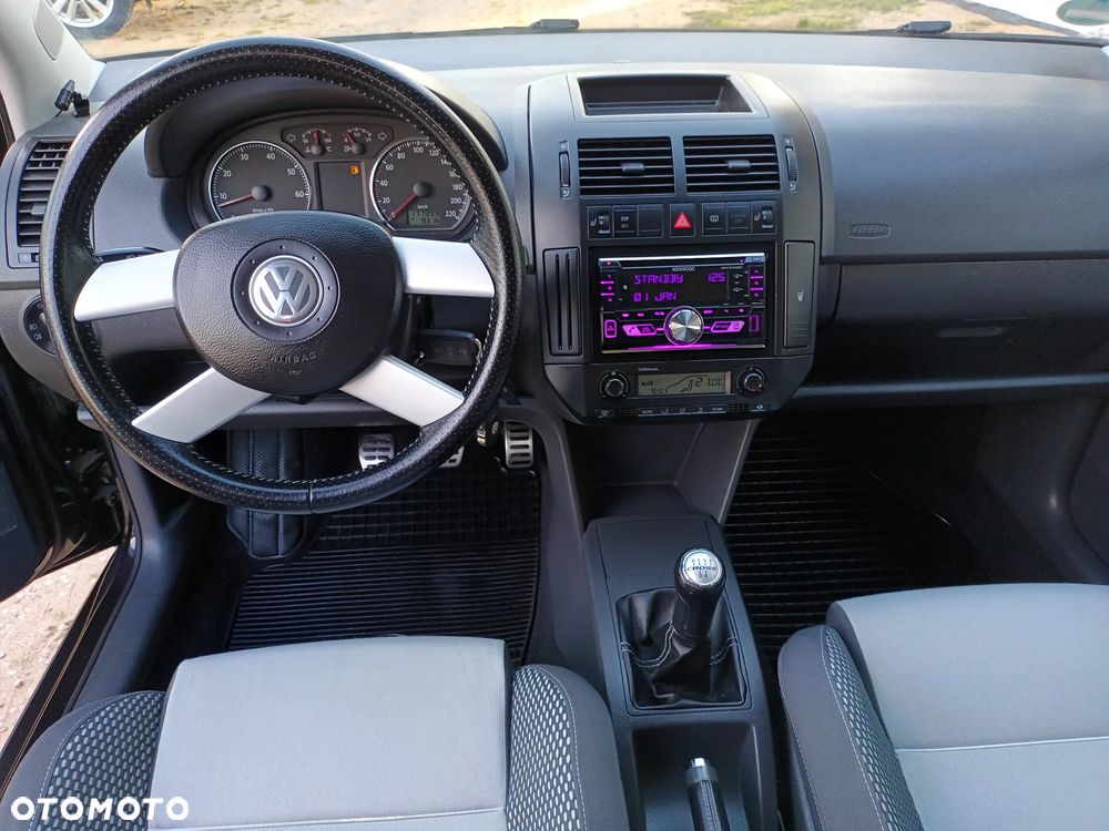 Volkswagen Polo Cross 1.6 - 13