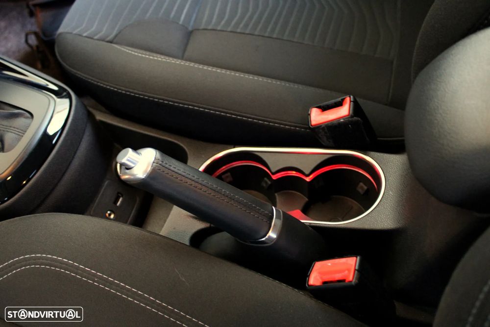 Ford Fiesta 1.0 T EcoBoost Titanium PowerShift - 26