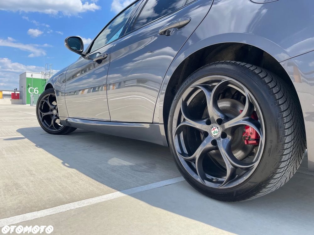Alfa Romeo Giulia 2.0 Turbo Veloce Q4 - 21