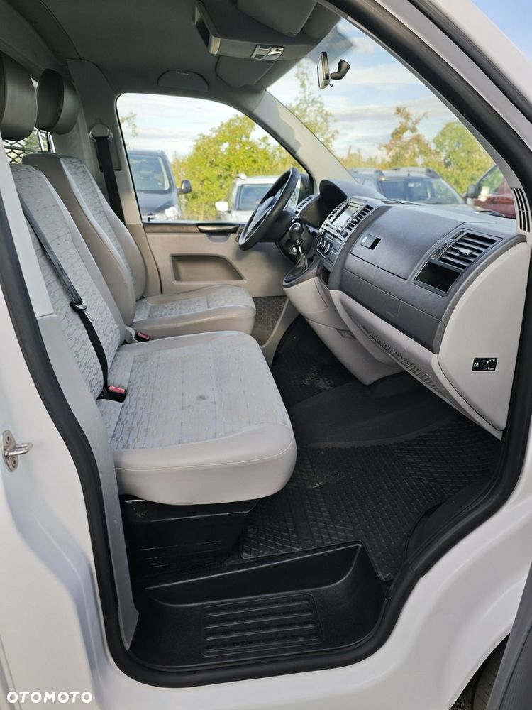 Volkswagen Transporter - 12