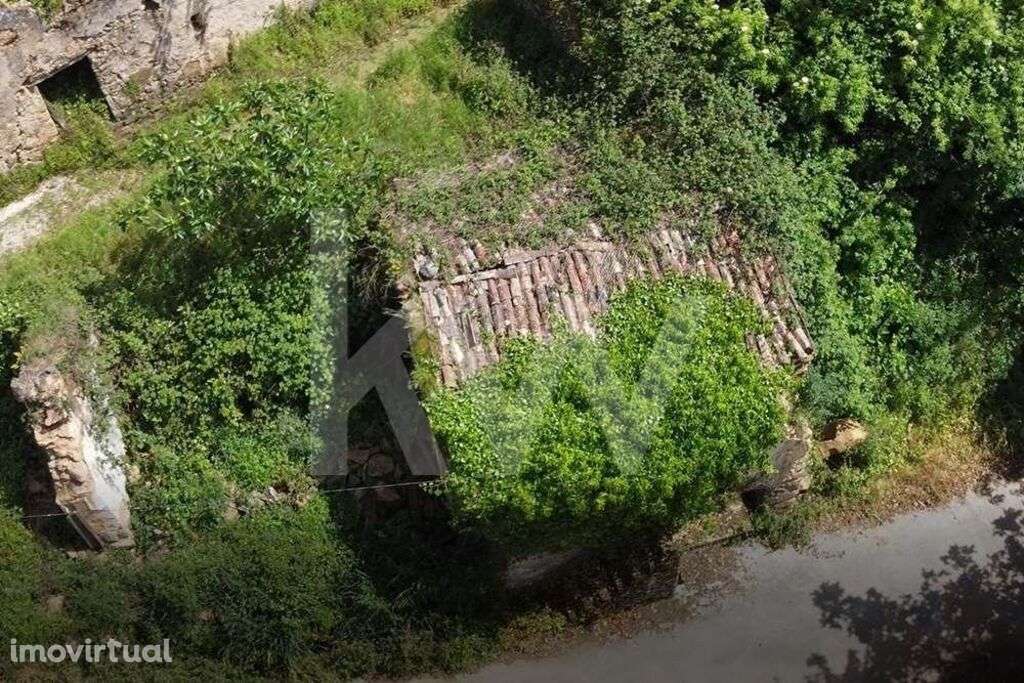Casa Para Recuperar |Campo do Mouro - Miranda do Corvo - Grande imagem: 3/13