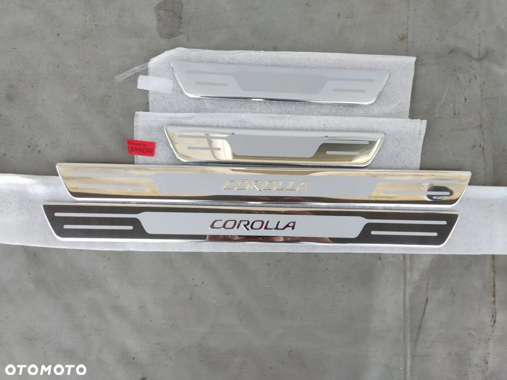 Toyota Corolla E21 listwa progowa Komplet NOWE PZ438-E3183-00