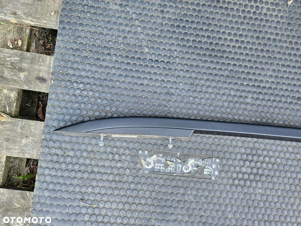 Reling Dachowy 5G9860025B 03C LEWY Czarny Listwa Dachowa VW Golf VII 7 - 18