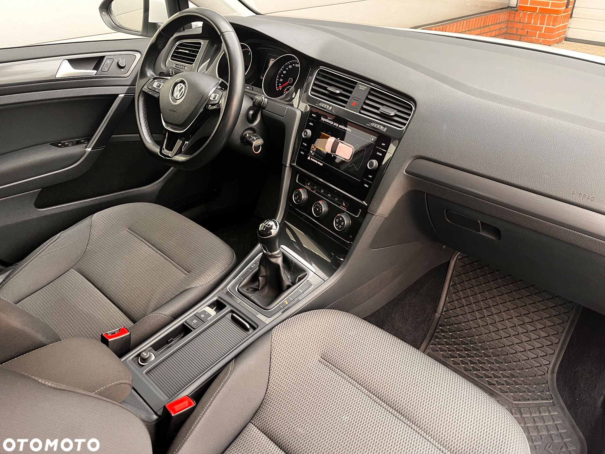 Volkswagen Golf VII 1.6 TDI BMT Comfortline - 31