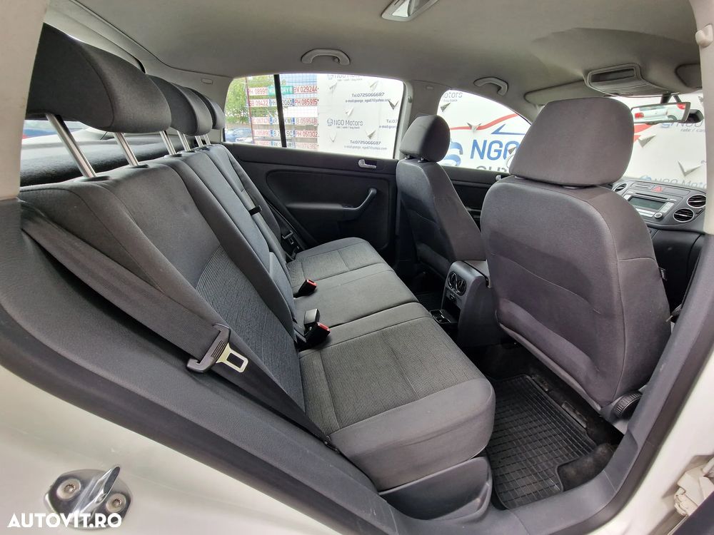 Volkswagen Golf 1.6 Team - 9