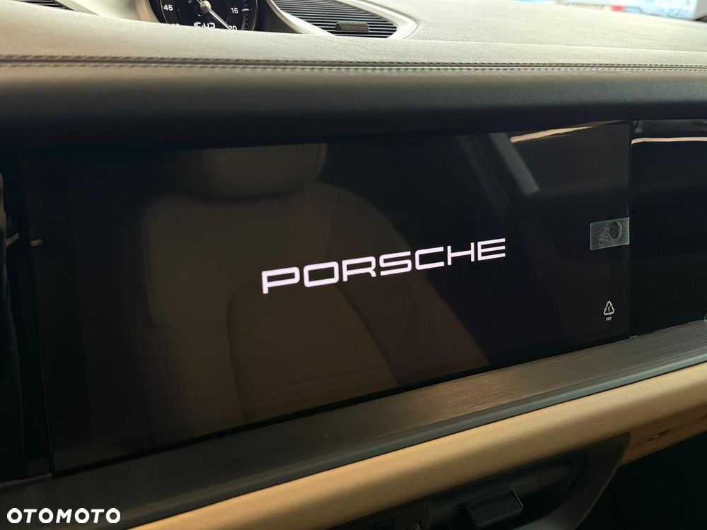 Porsche Cayenne - 27