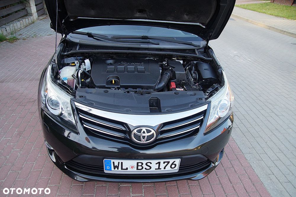 Toyota Avensis 1.8 Prestige - 26